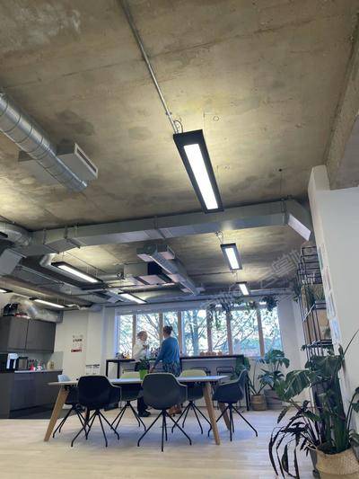 Bright And Contemporary Second Floor Office SpaceBright And Contemporary Second Floor Office Space基础图库3